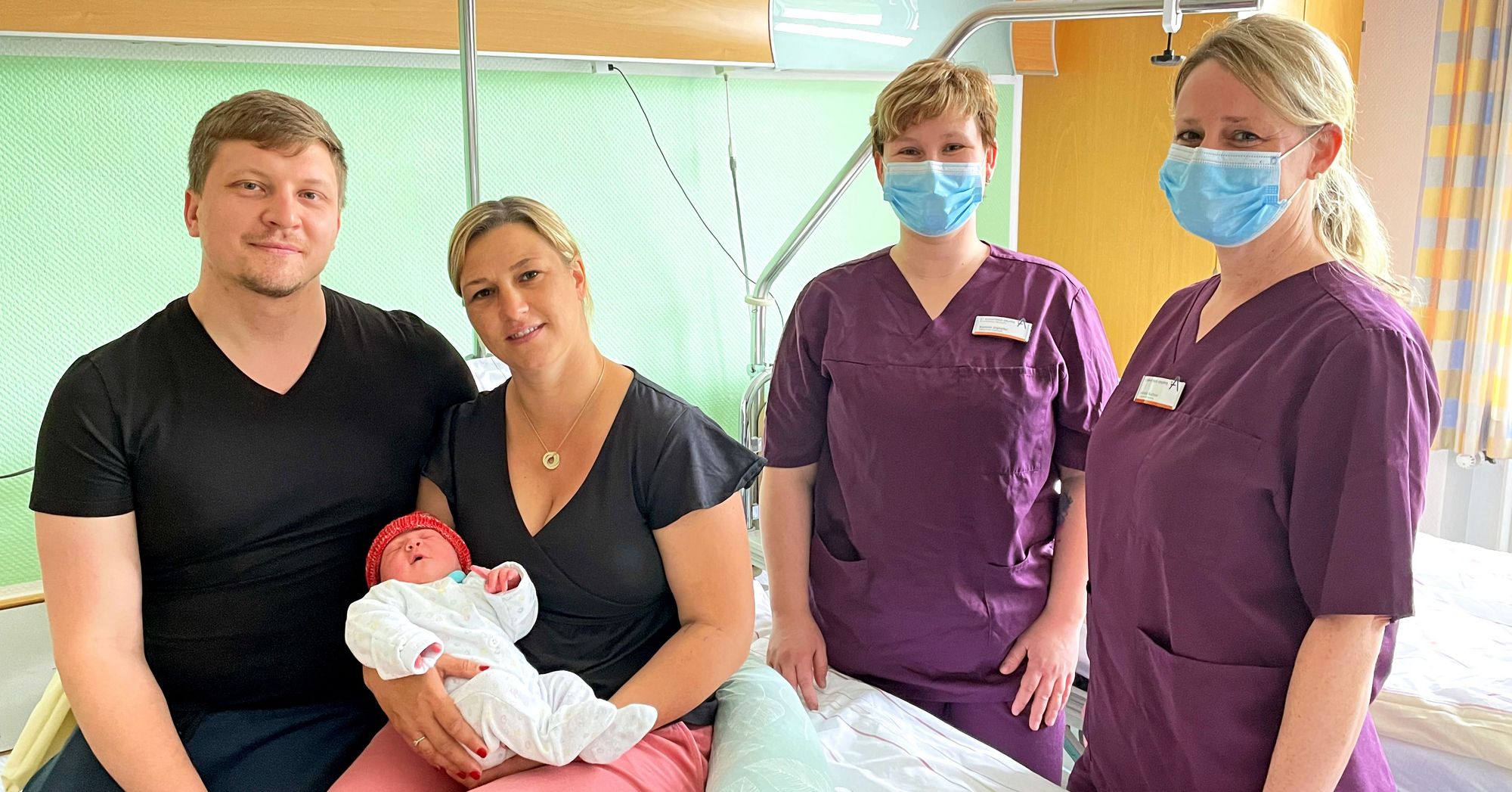 Erste Geburt Im Hebammengeleiteten Krei saal Krankenhaus Neuwerk erste-geburt-im-hebammengeleiteten-krei-saal-krankenhaus-neuwerk