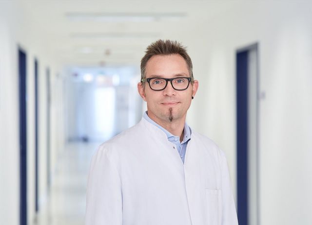 Mitarbeiter Herr Schultheis